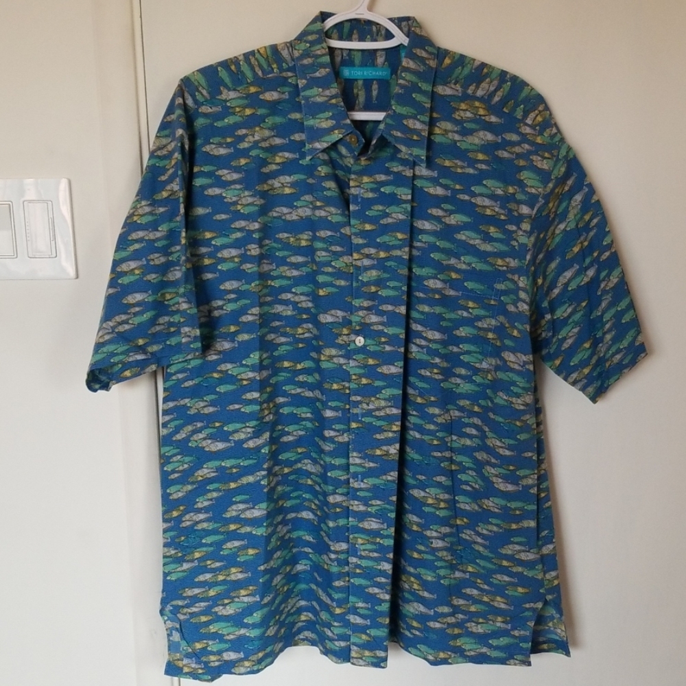Men's short sleeved dress shirt